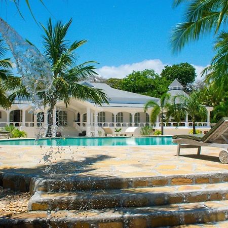 Zumzum Beach House Kinondo Exterior photo
