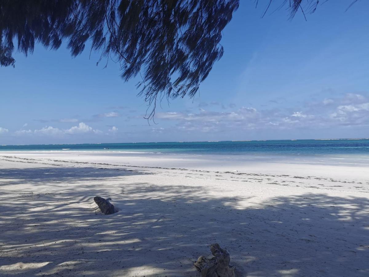Zumzum Beach House Kinondo Exterior photo
